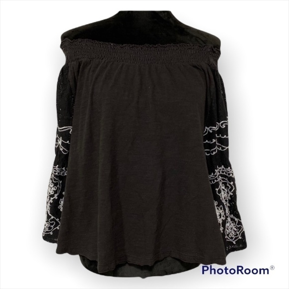Free People off shoulder embroidered sleeve black size small - Picture 1 of 7